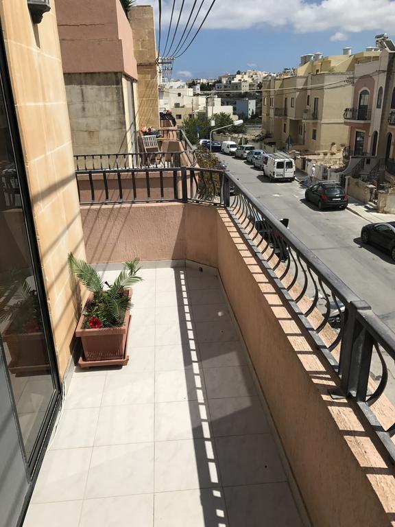 Swieqi Semi Detached Maisonette San Ġiljan Kültér fotó