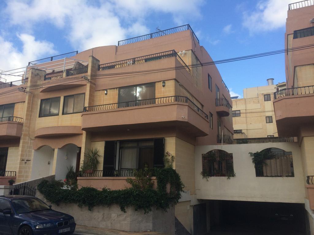 Swieqi Semi Detached Maisonette San Ġiljan Kültér fotó